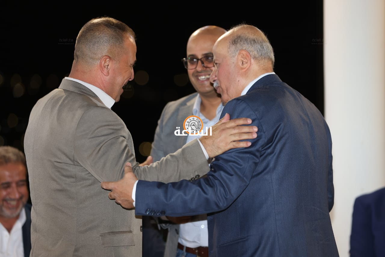Madar Al-Saa Images 0.9272470594662102