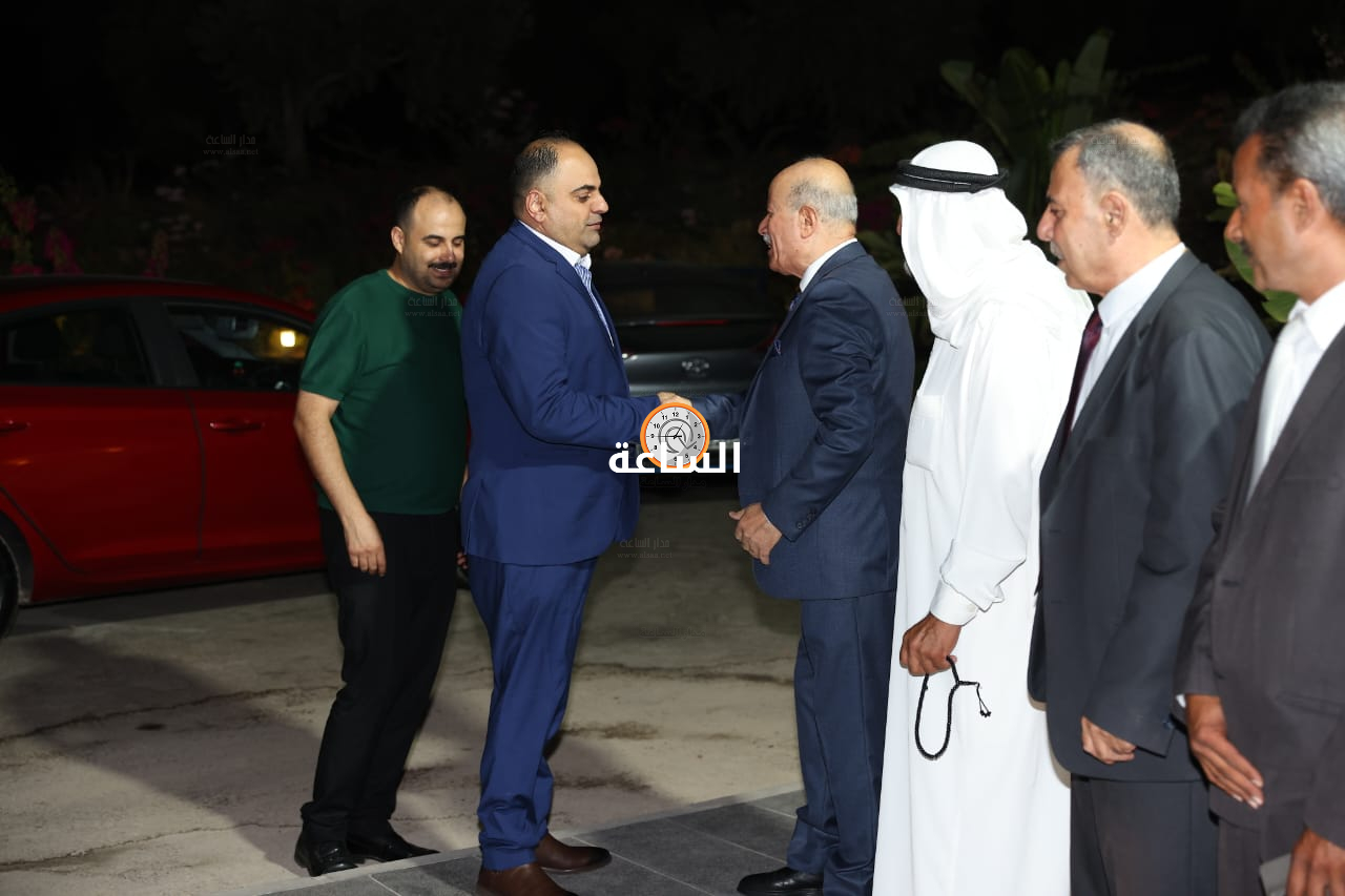 Madar Al-Saa Images 0.472918827282368