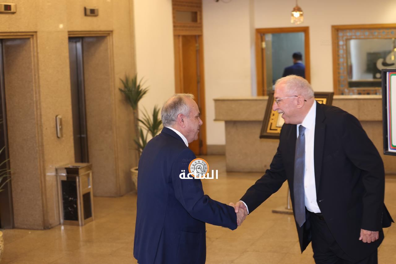 Madar Al-Saa Images 0.10635082010864128