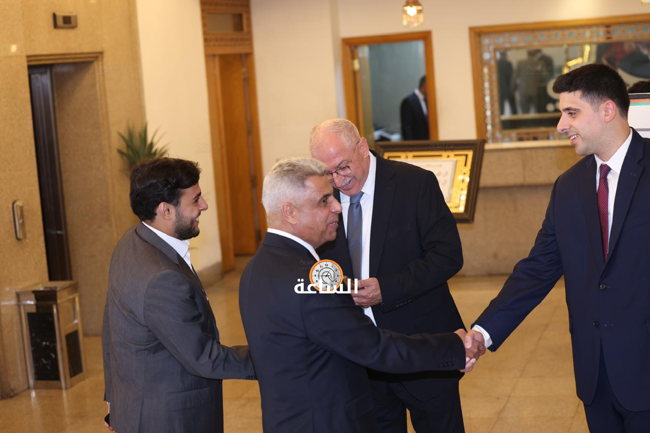 Madar Al-Saa Images 0.9399476654764509