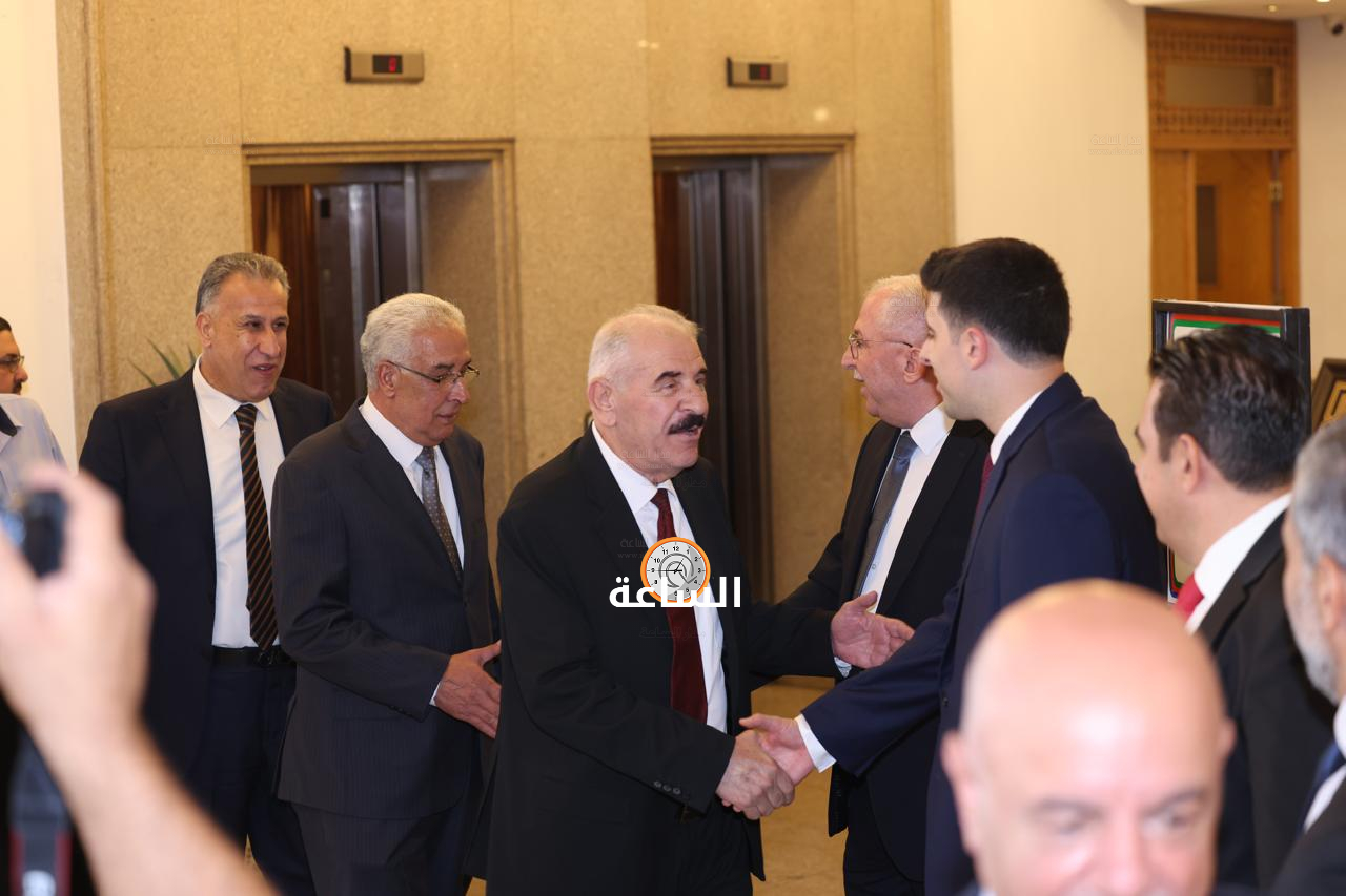 Madar Al-Saa Images 0.1691395272727323