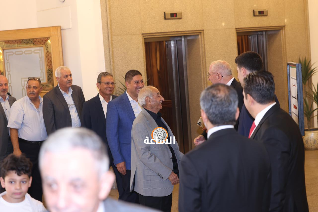 Madar Al-Saa Images 0.3114393500107703