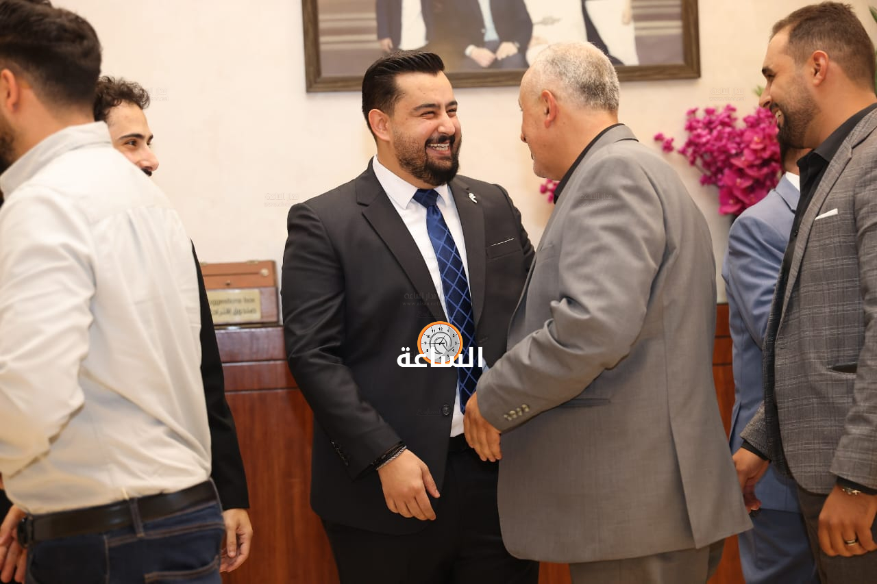 Madar Al-Saa Images 0.3037779791136621