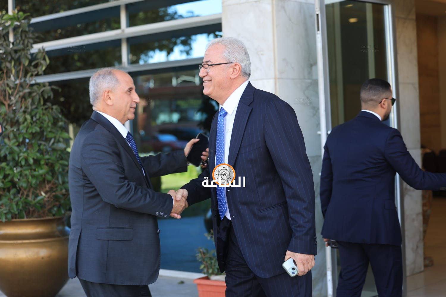 Madar Al-Saa Images 0.4544861651362231
