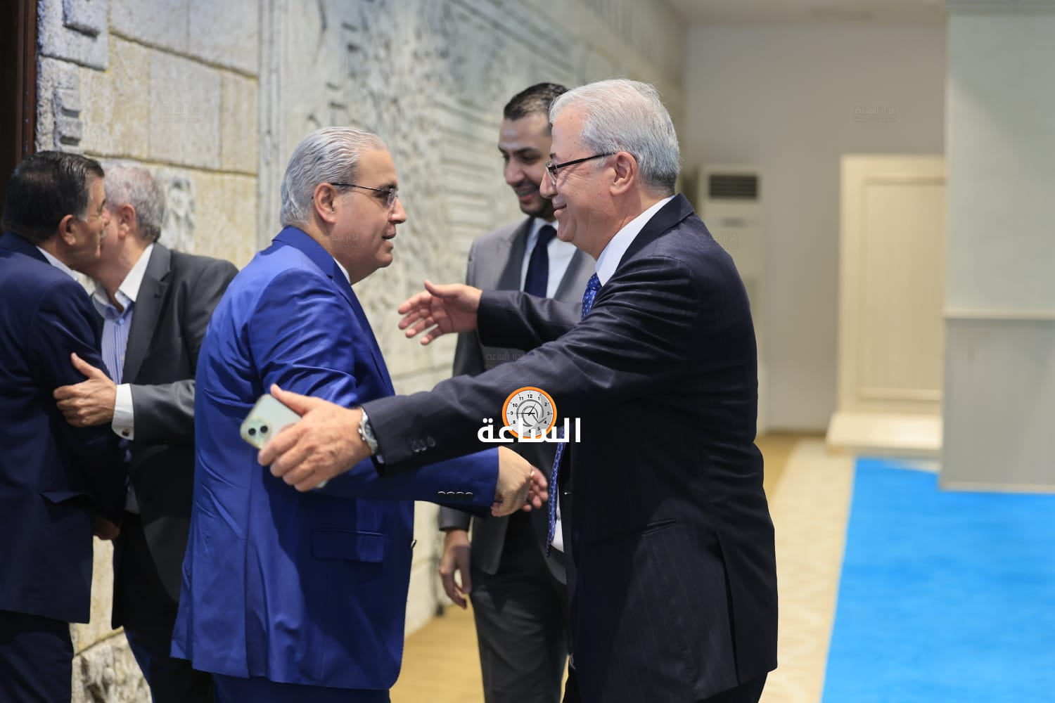 Madar Al-Saa Images 0.6920902117742845