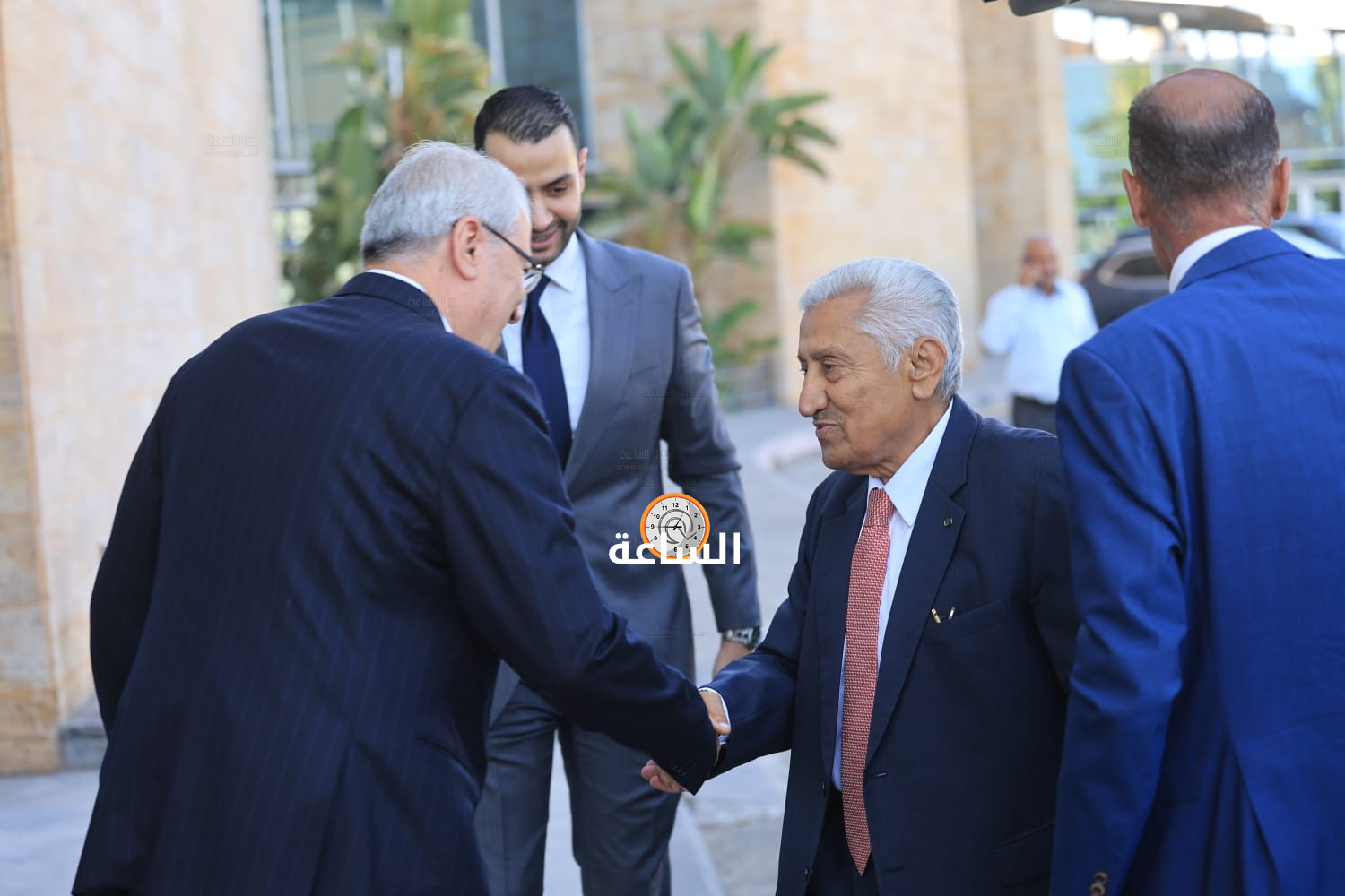 Madar Al-Saa Images 0.1309171287335945