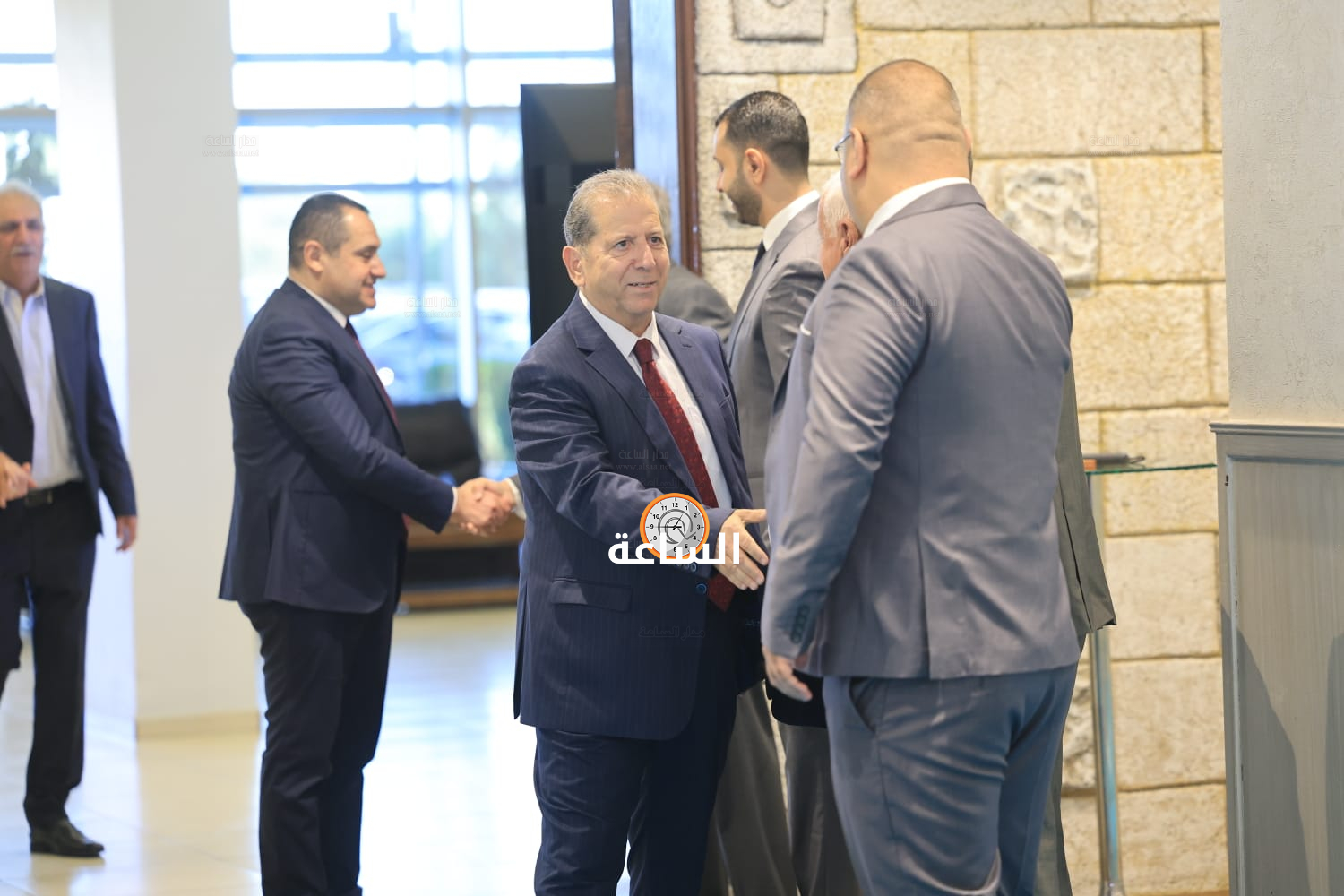 Madar Al-Saa Images 0.3735662114454421