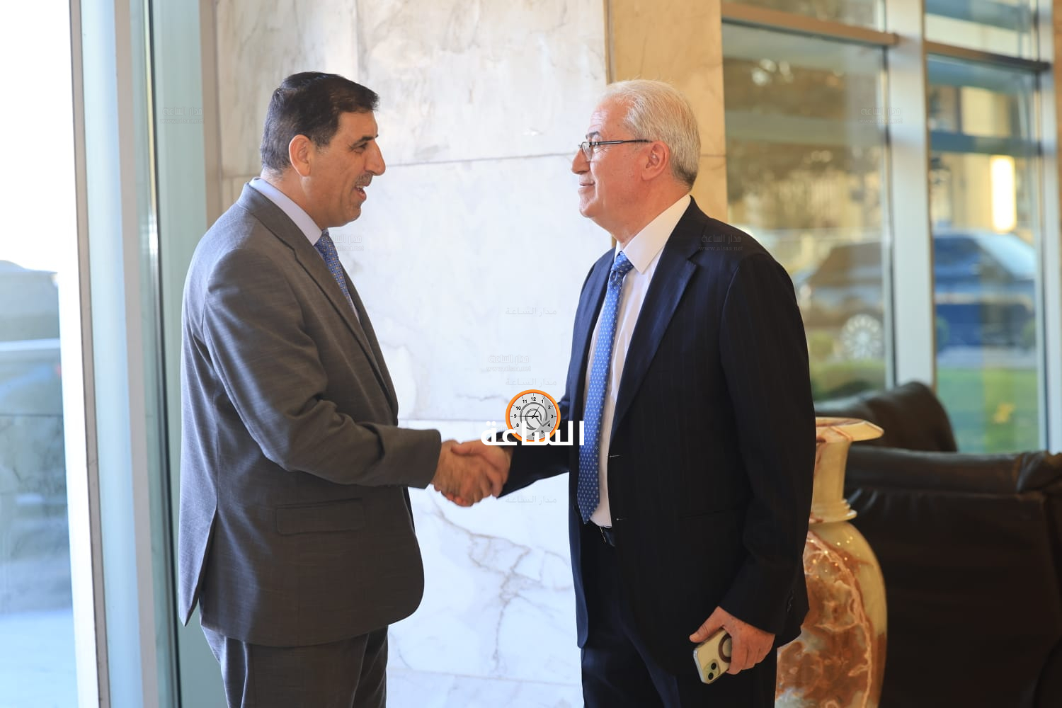 Madar Al-Saa Images 0.2631832941563287