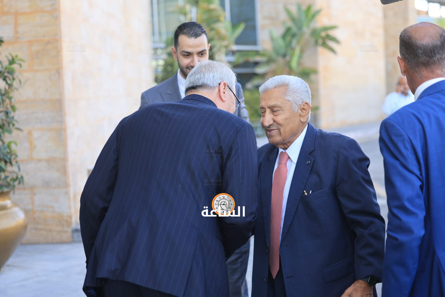 Madar Al-Saa Images 0.6272926034194721