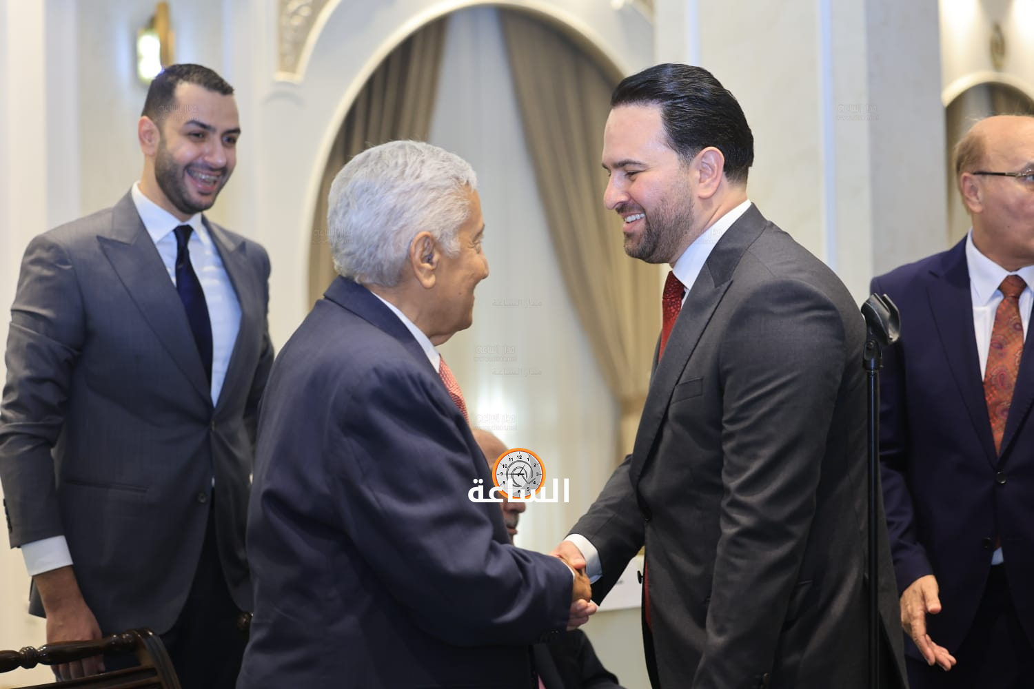 Madar Al-Saa Images 0.4416524123230601
