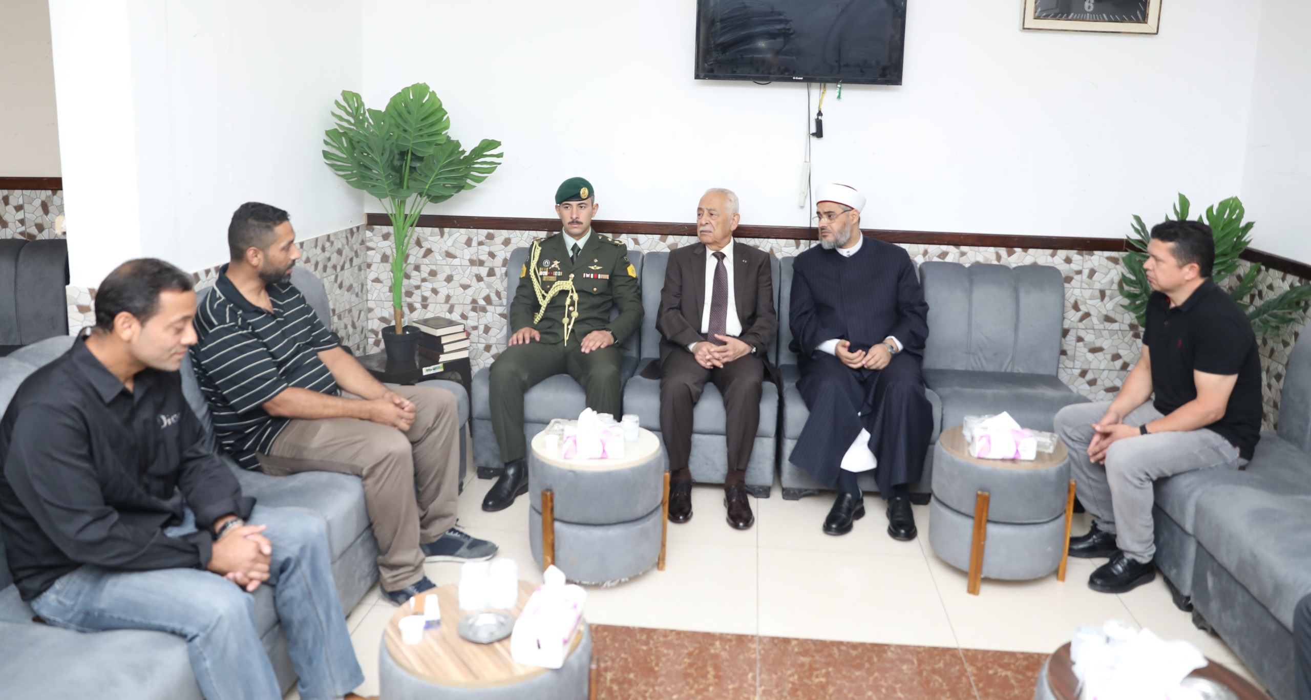Madar Al-Saa Images 0.9150418205981263