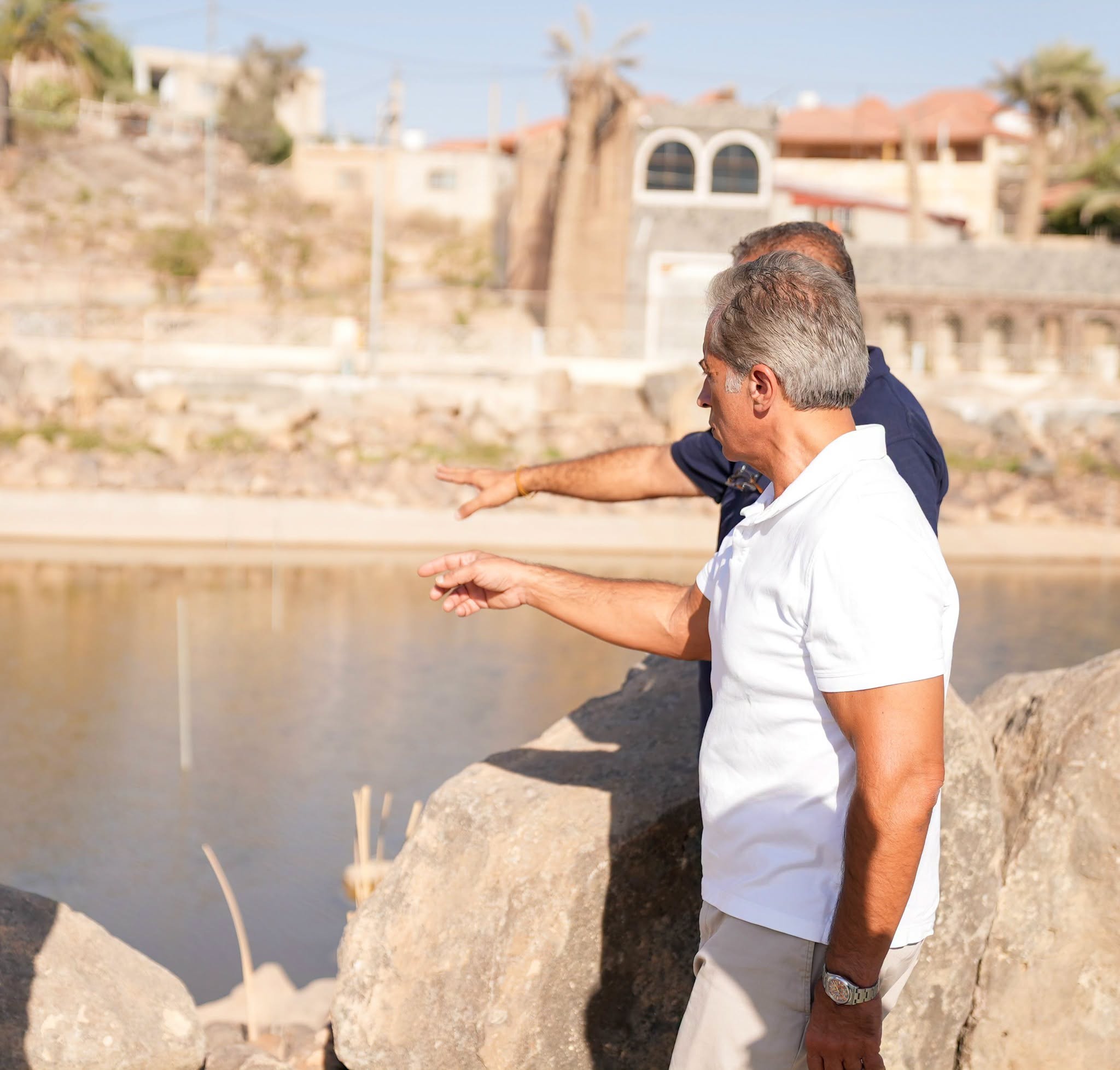 Madar Al-Saa Images 0.5351447140217798