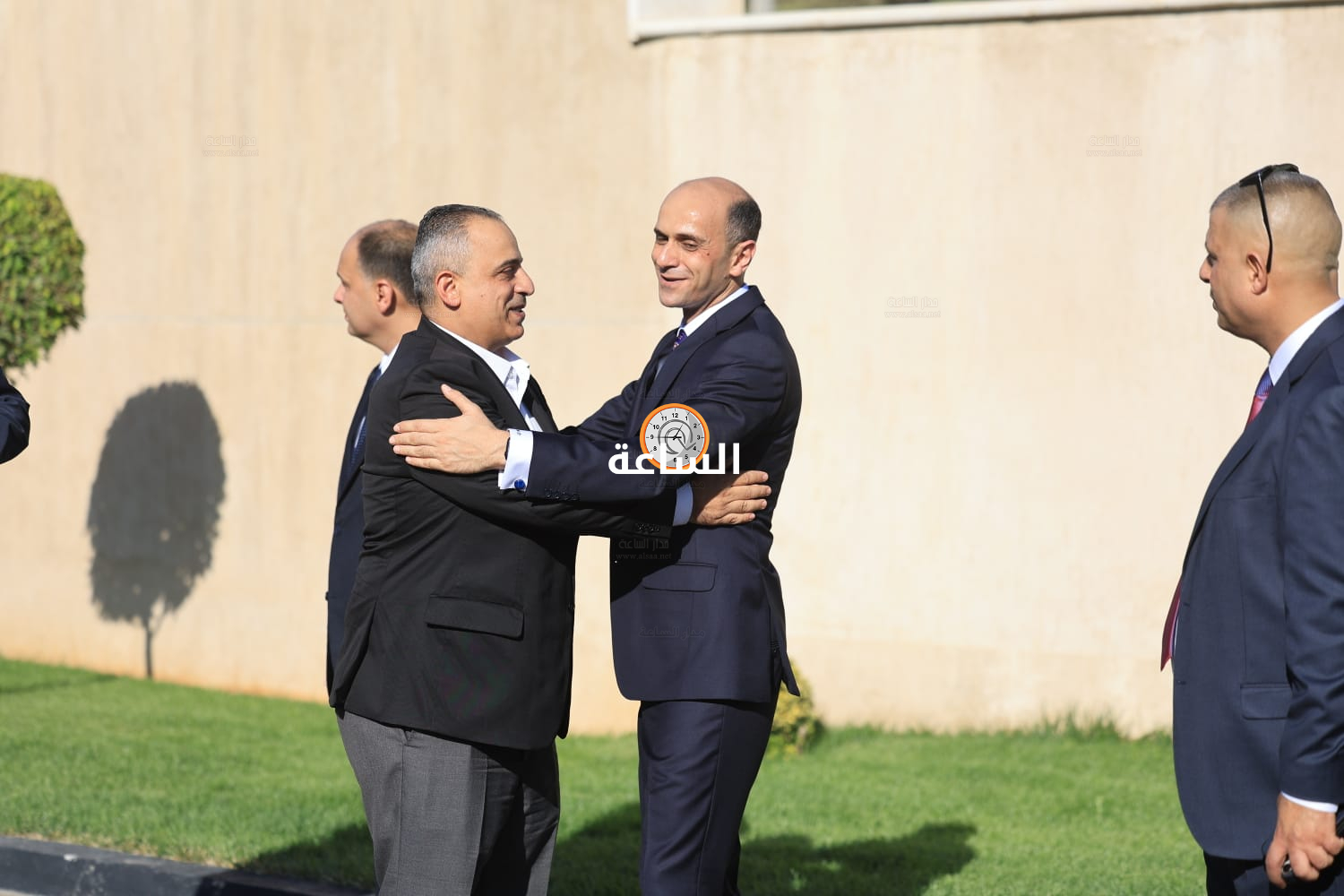 Madar Al-Saa Images 0.8825296744172649