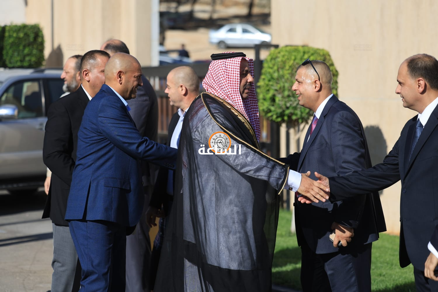 Madar Al-Saa Images 0.7321054686367724