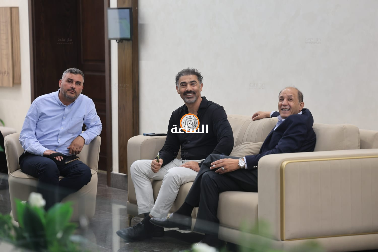 Madar Al-Saa Images 0.8322416464436247