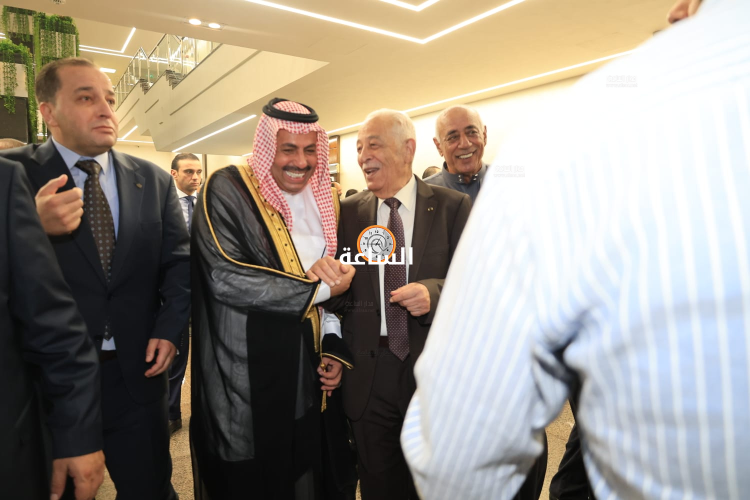 Madar Al-Saa Images 0.09941837493786942