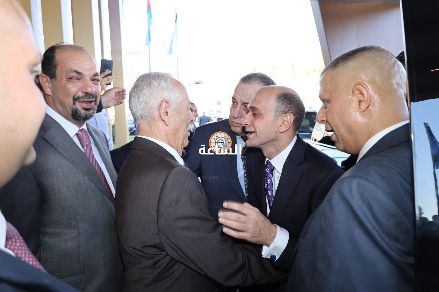 Madar Al-Saa Images 0.7411856826153563
