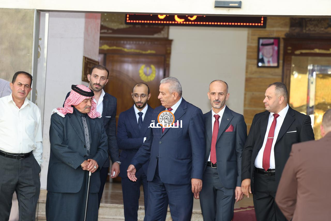 Madar Al-Saa Images 0.032206387650611235