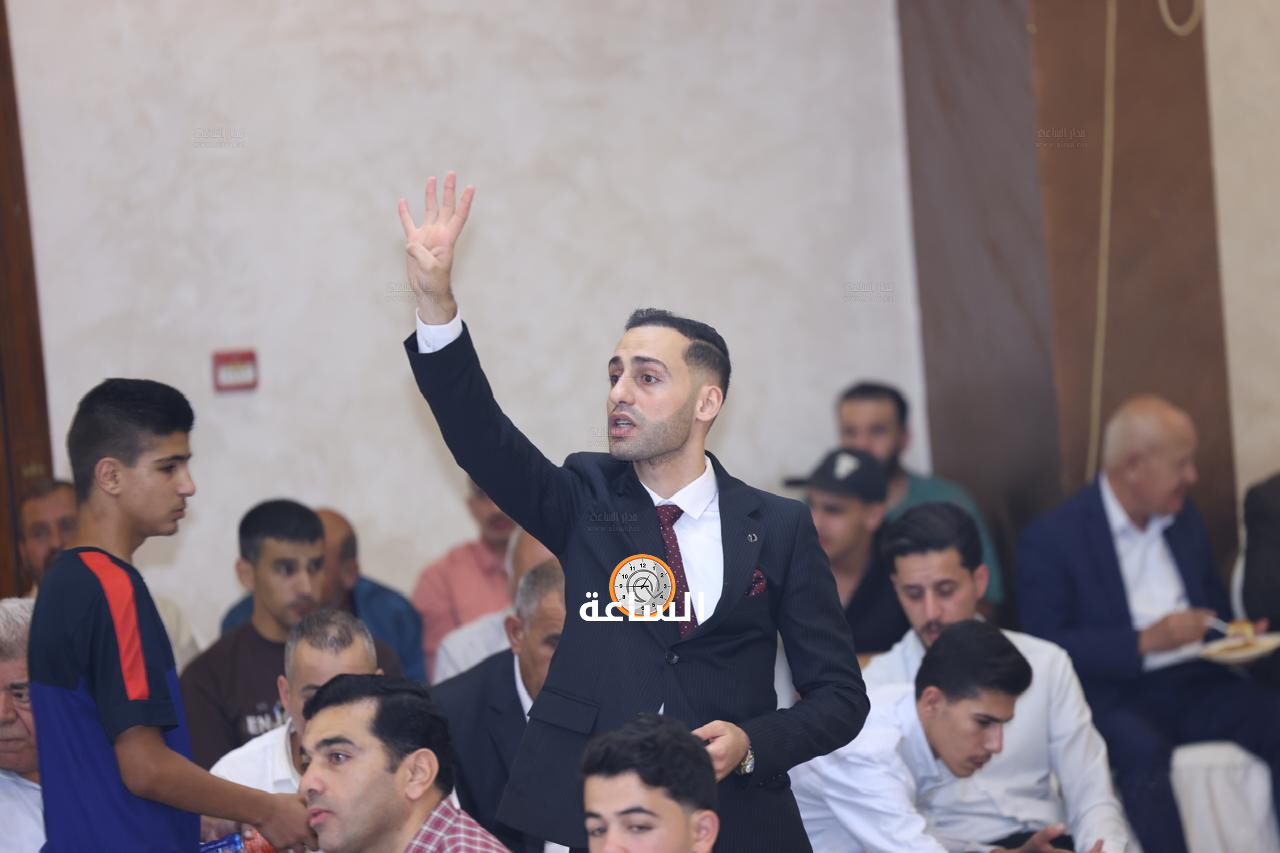 Madar Al-Saa Images 0.24698554644679804