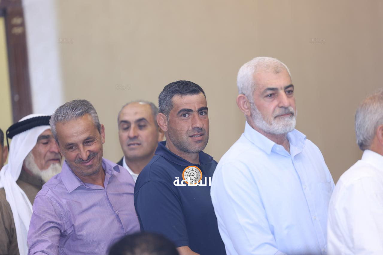 Madar Al-Saa Images 0.1236521046016249