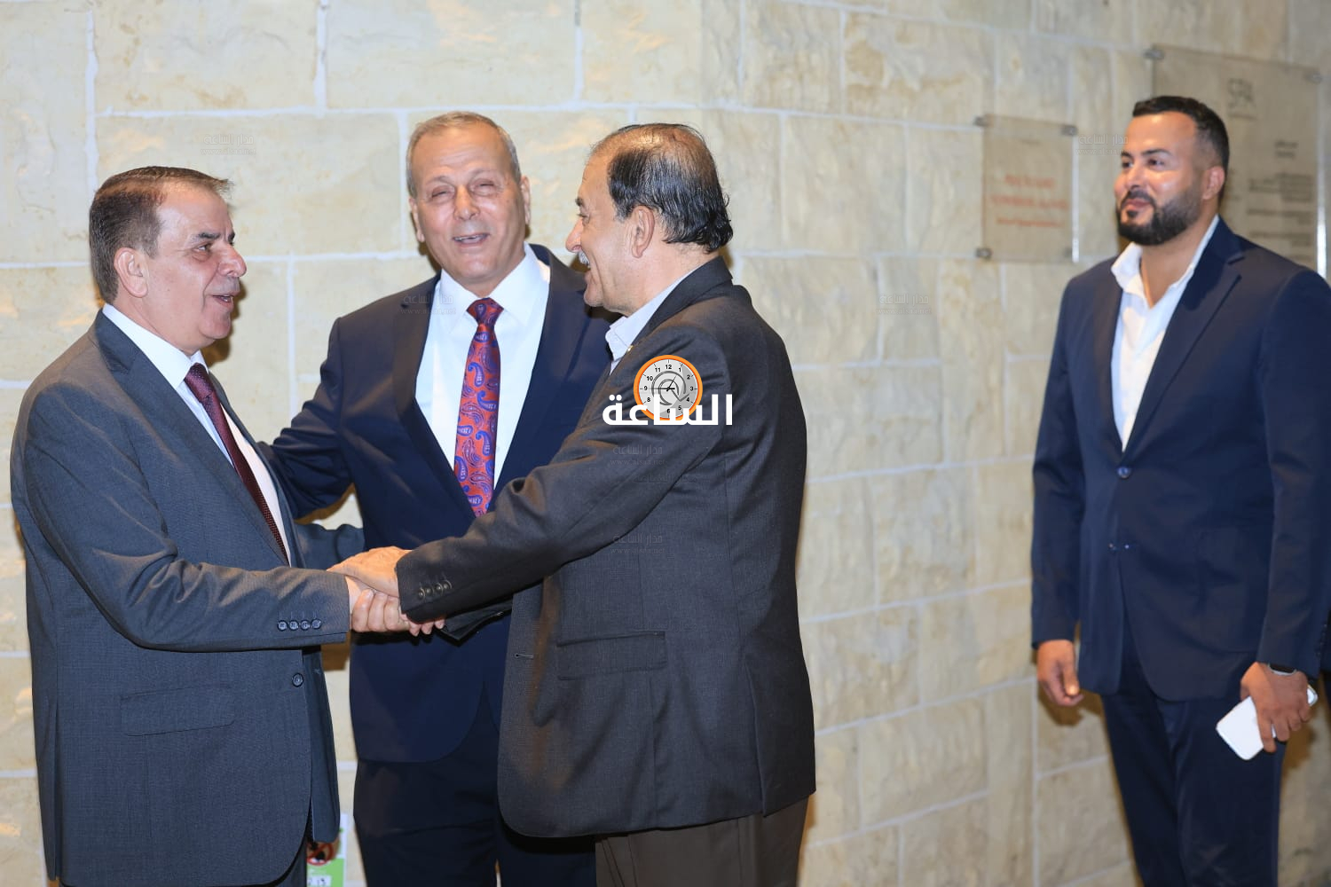 Madar Al-Saa Images 0.7169304975144929