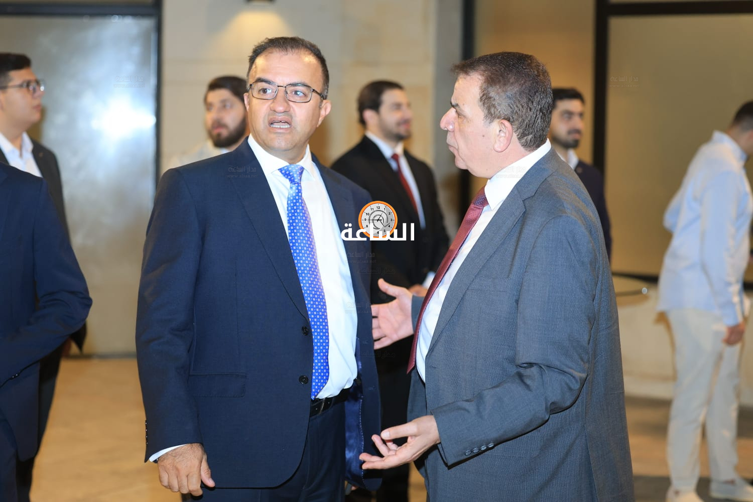 Madar Al-Saa Images 0.517714016374369