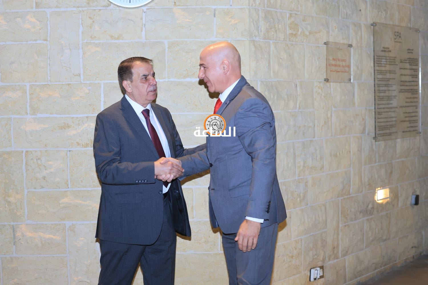 Madar Al-Saa Images 0.4388010549598228