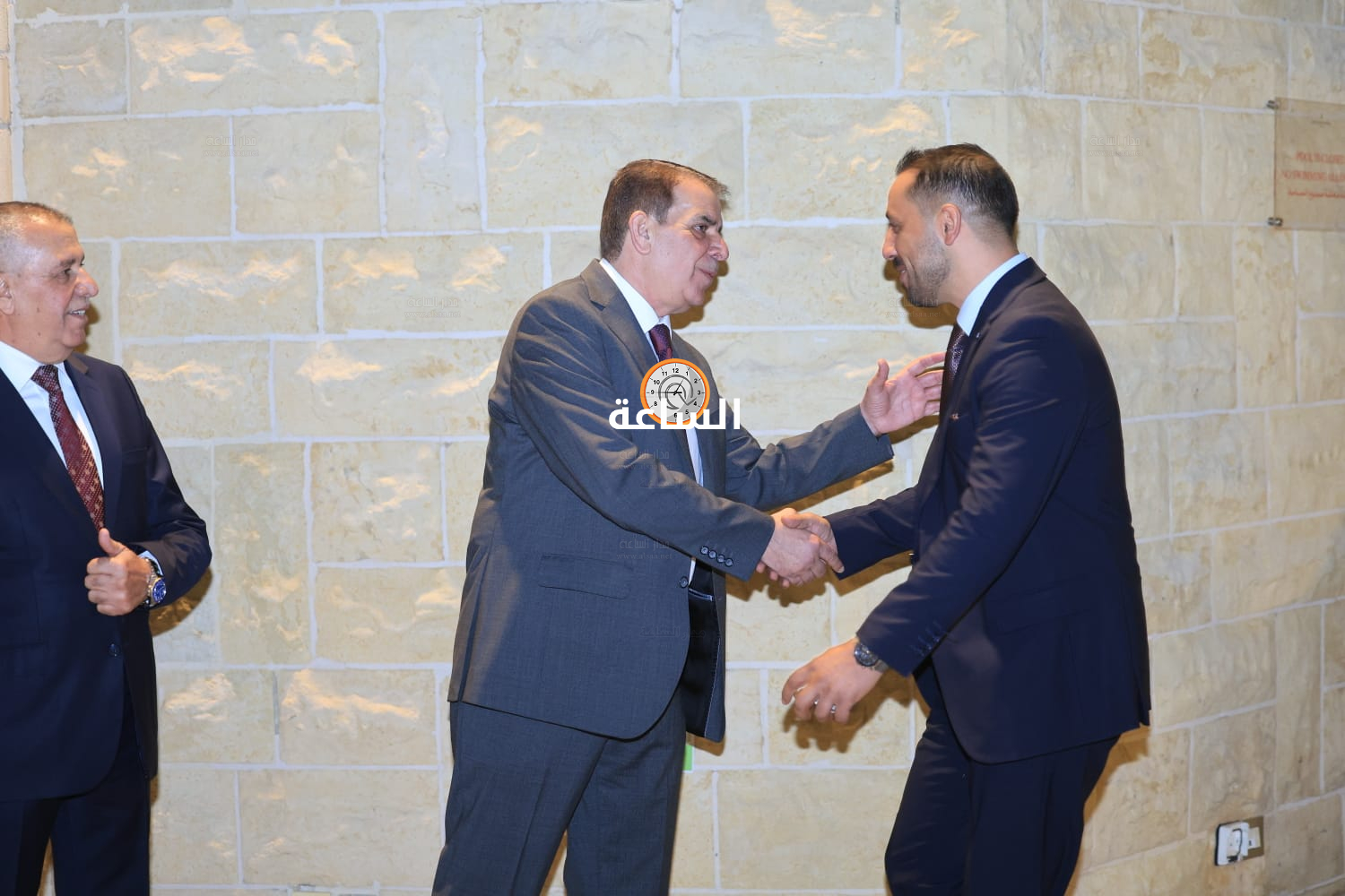 Madar Al-Saa Images 0.8791315576927979