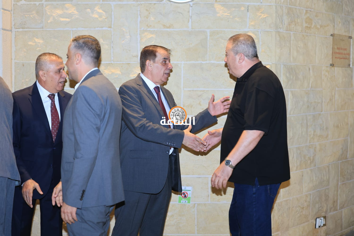 Madar Al-Saa Images 0.4882209214329781