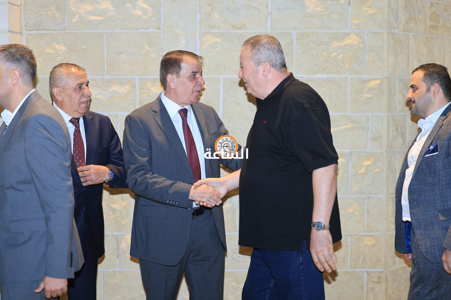 Madar Al-Saa Images 0.7816215144485841