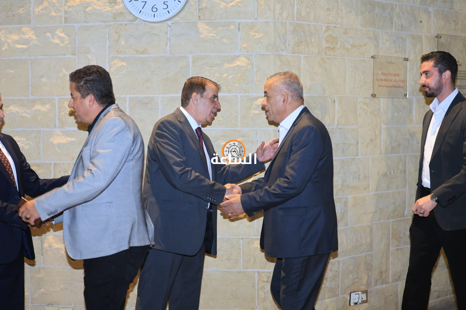 Madar Al-Saa Images 0.56472046380856
