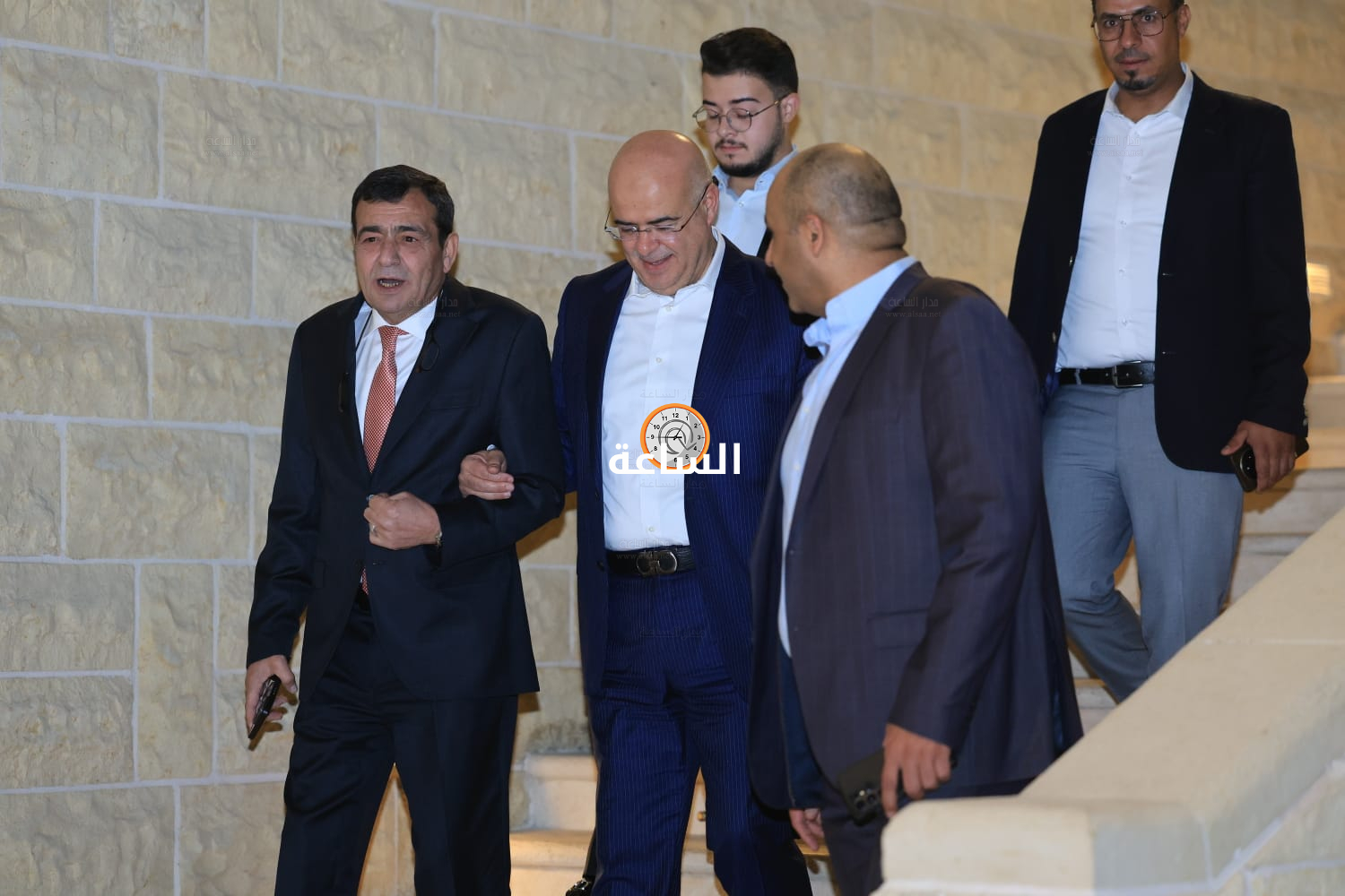 Madar Al-Saa Images 0.4696975149181455