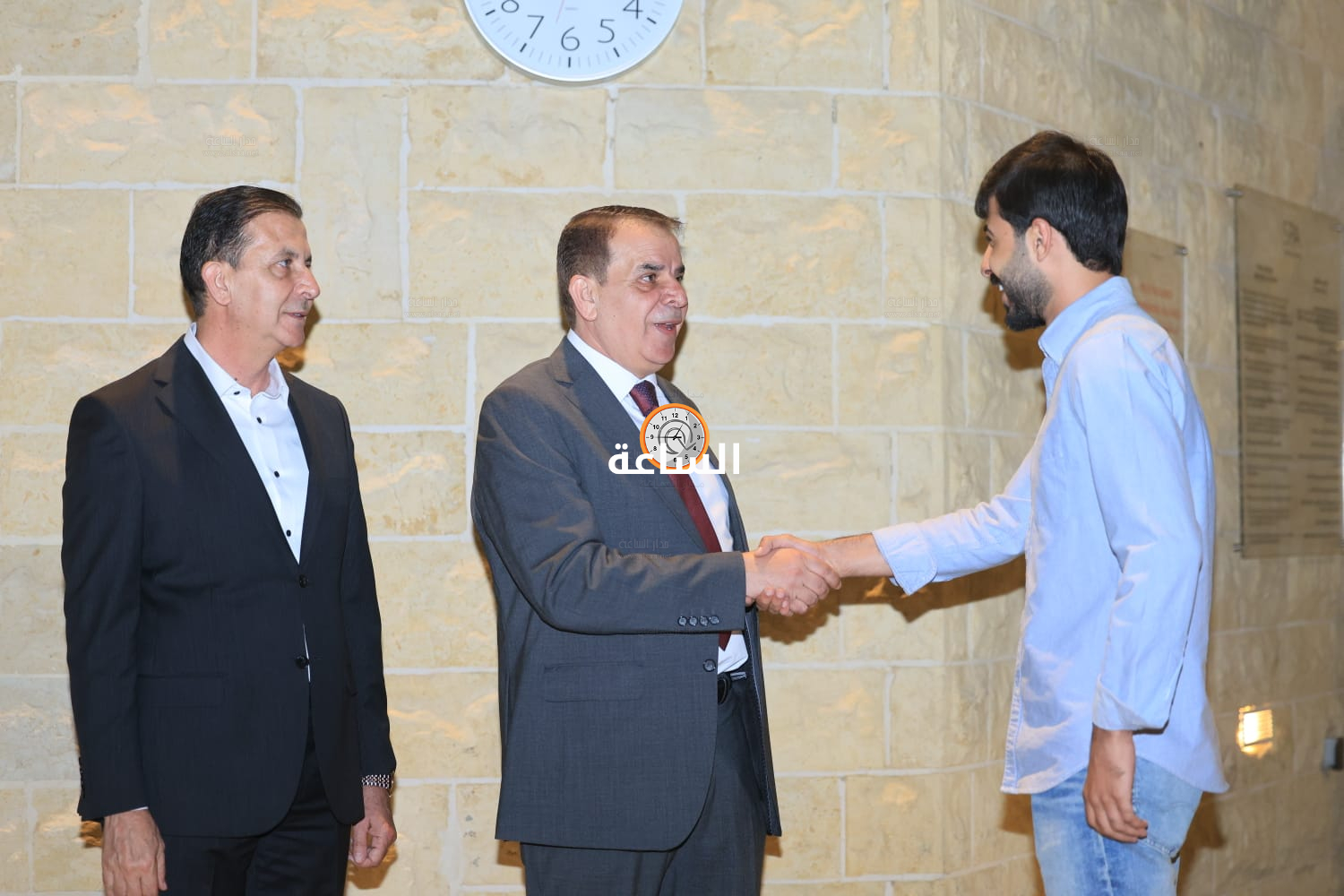 Madar Al-Saa Images 0.5954547934558672