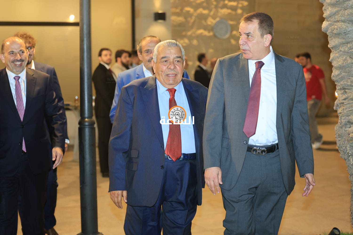 Madar Al-Saa Images 0.7371565151437469