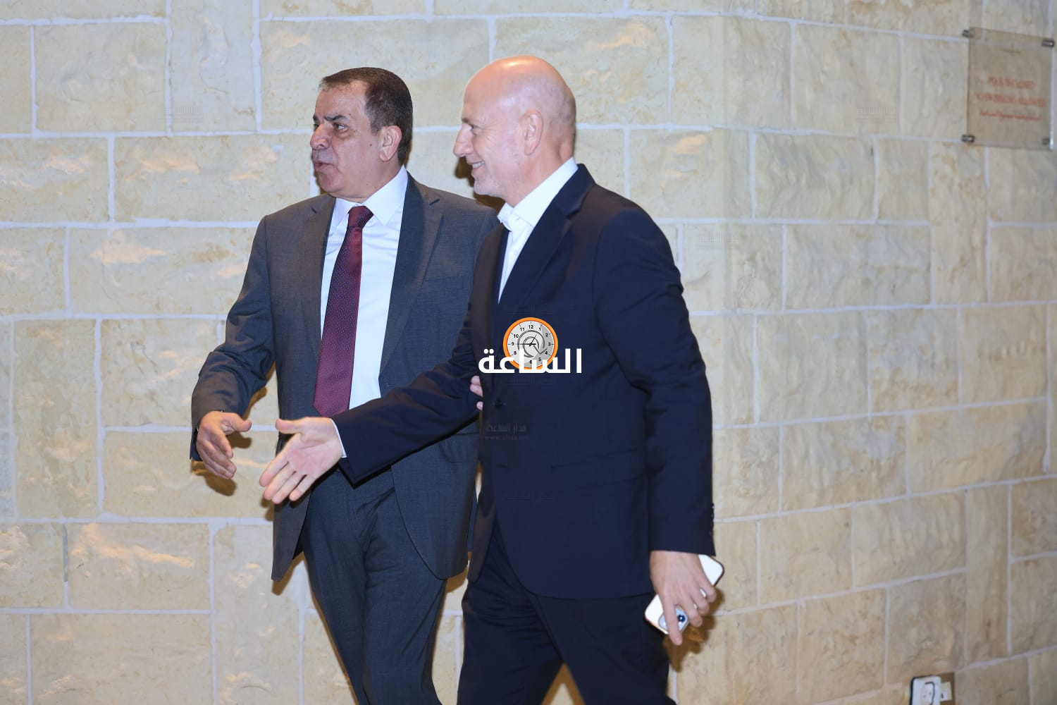 Madar Al-Saa Images 0.5949216087254121