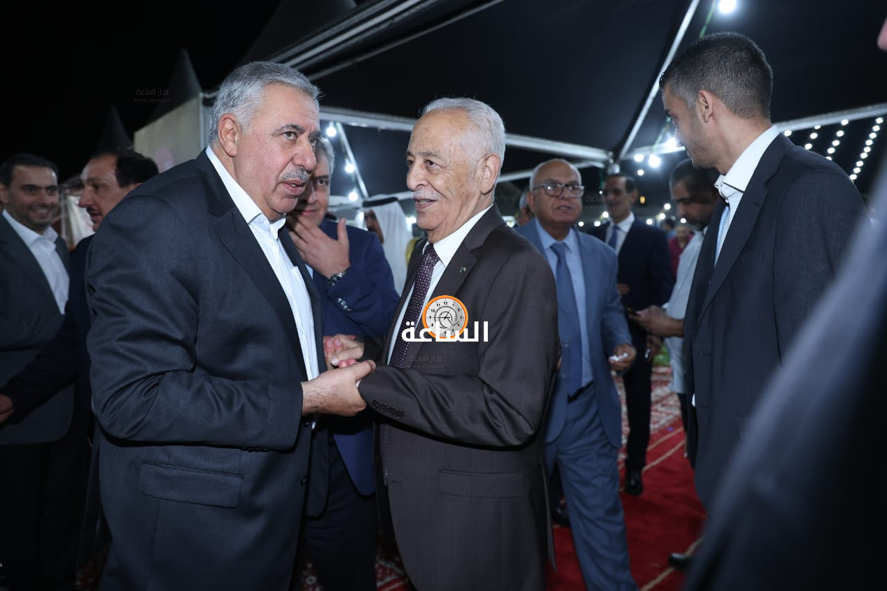 Madar Al-Saa Images 0.17215381835362398