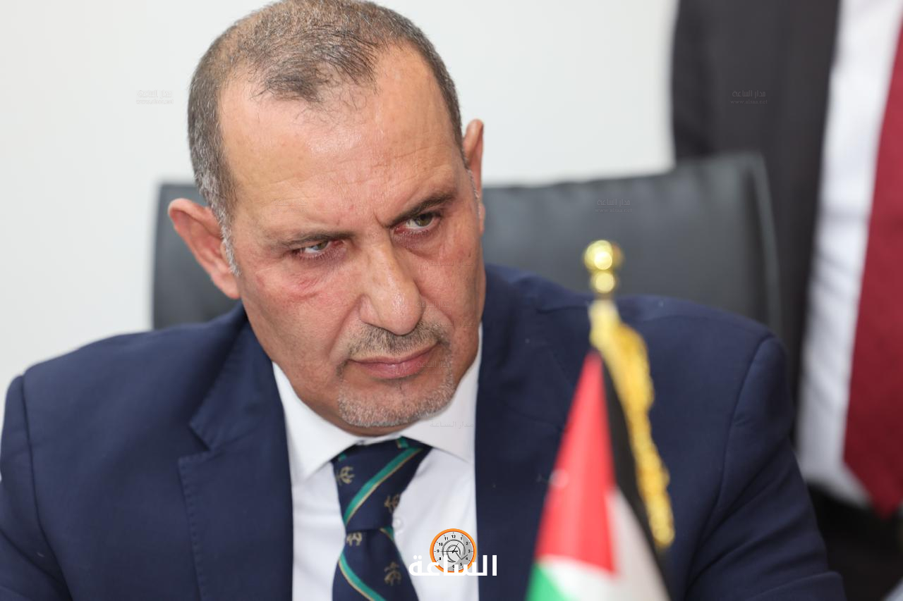 Madar Al-Saa Images 0.7657052705209229