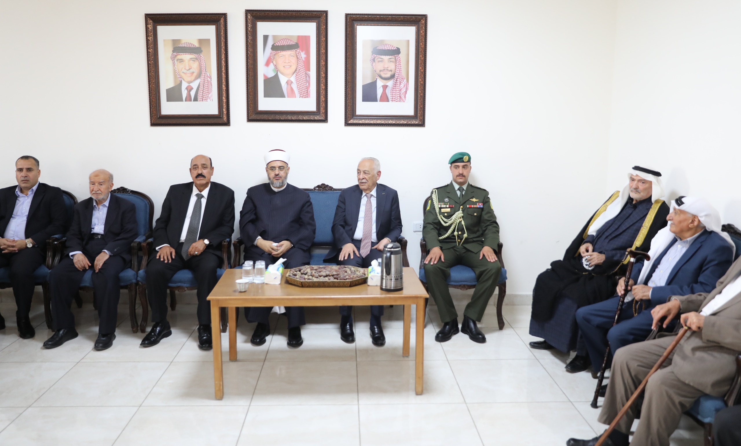 Madar Al-Saa Images 0.18089505854982768