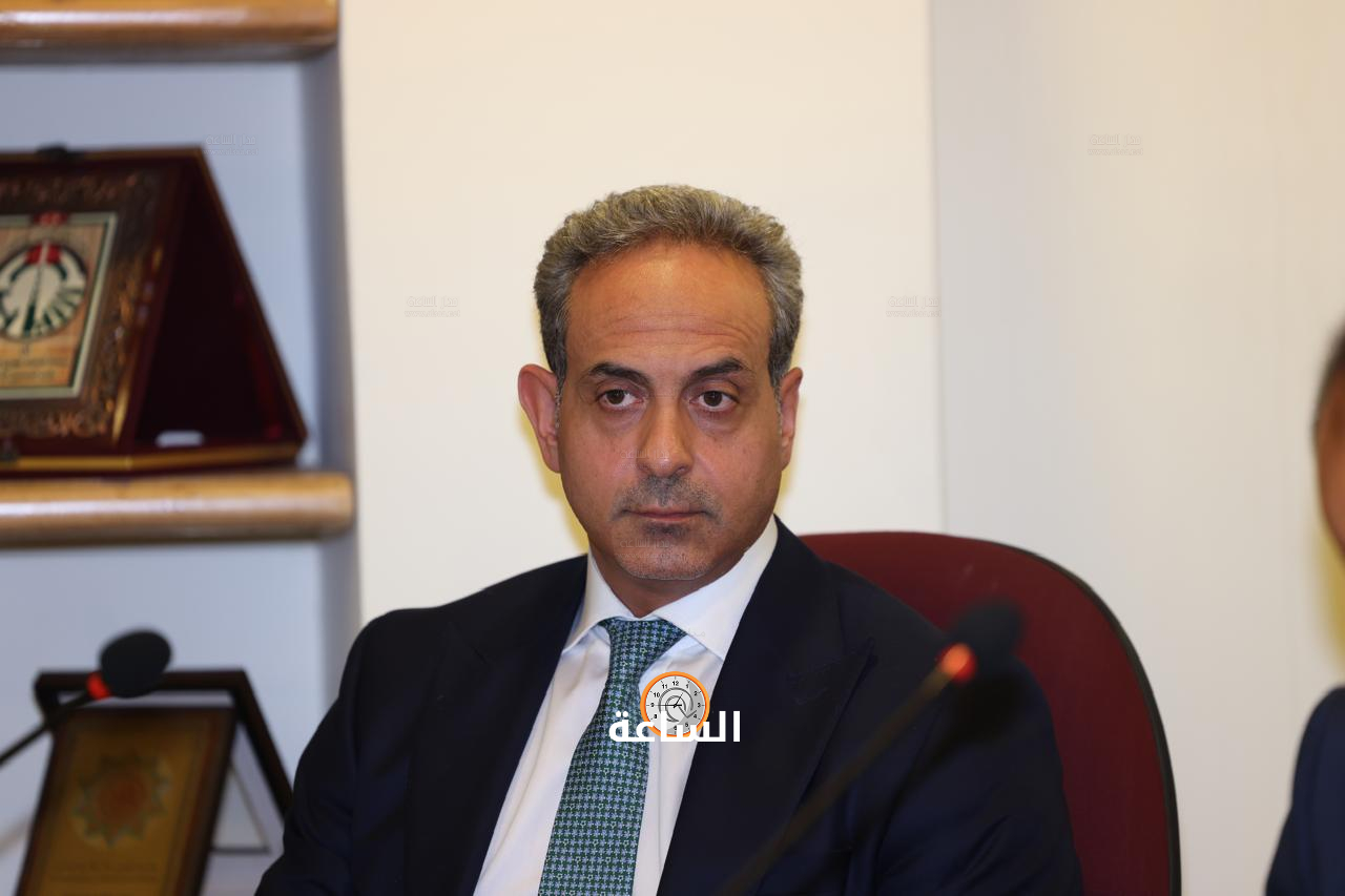 Madar Al-Saa Images 0.6894952392980226