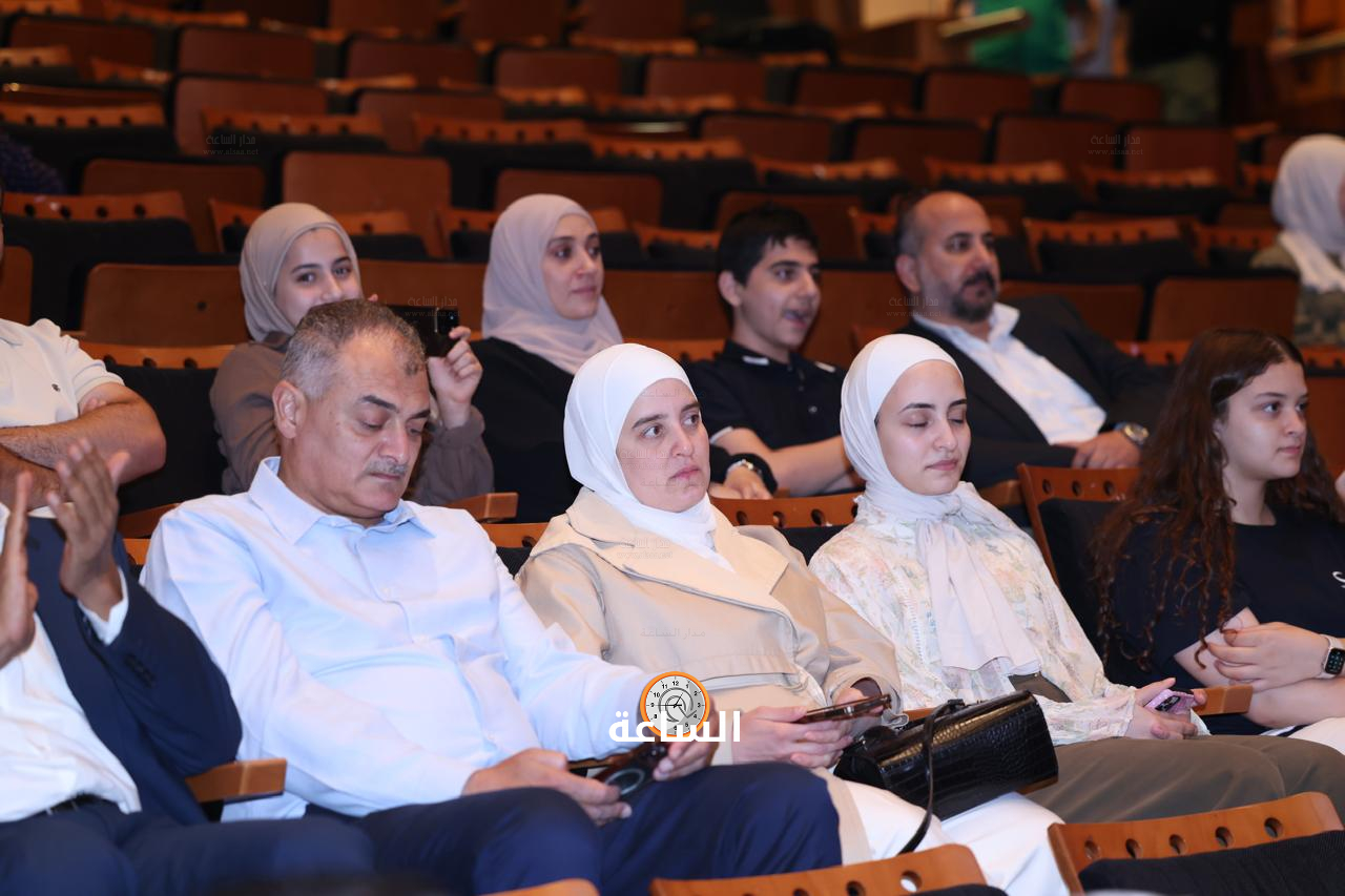 Madar Al-Saa Images 0.07303397717160409