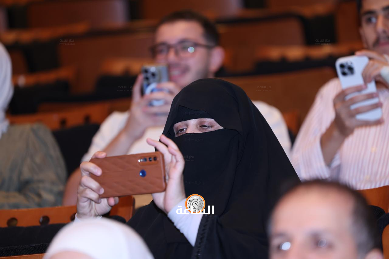 Madar Al-Saa Images 0.8765754535311885