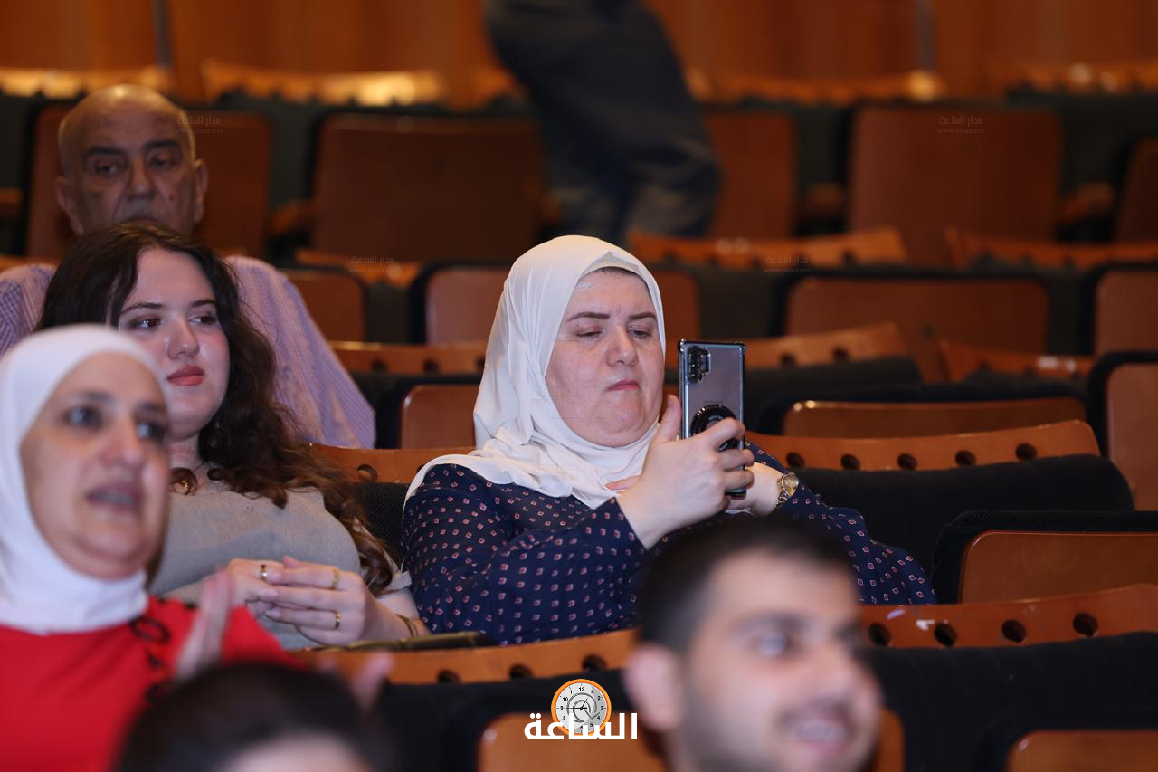 Madar Al-Saa Images 0.8206049376315365