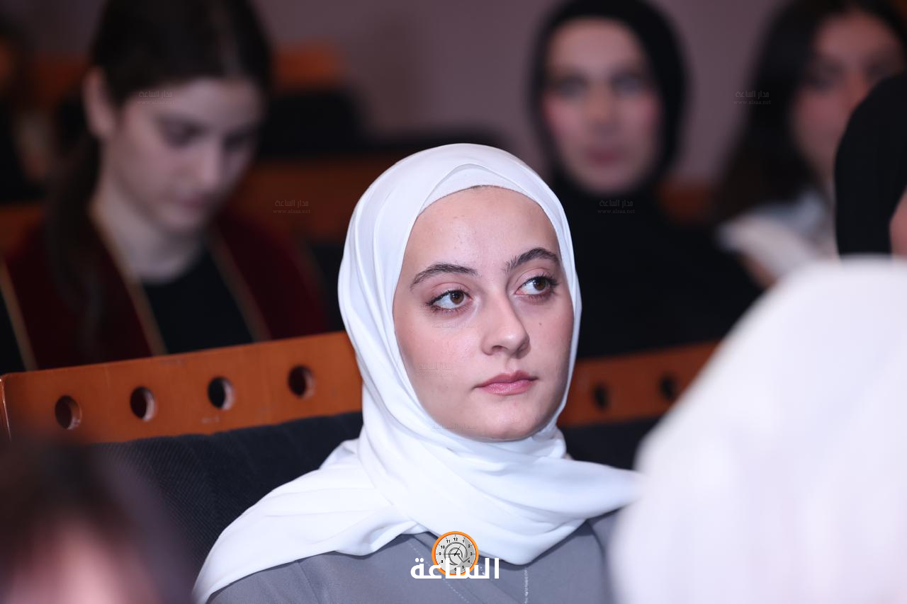 Madar Al-Saa Images 0.7560941621575195