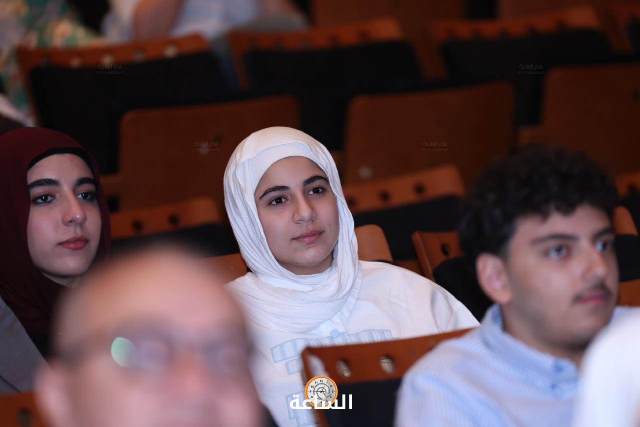 Madar Al-Saa Images 0.7600747013019845