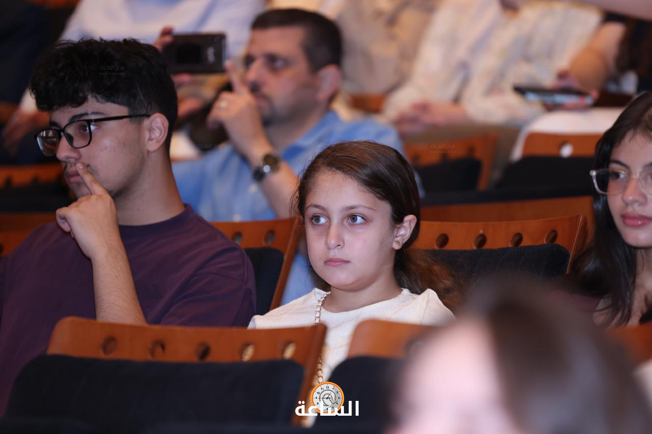 Madar Al-Saa Images 0.7535434787738041