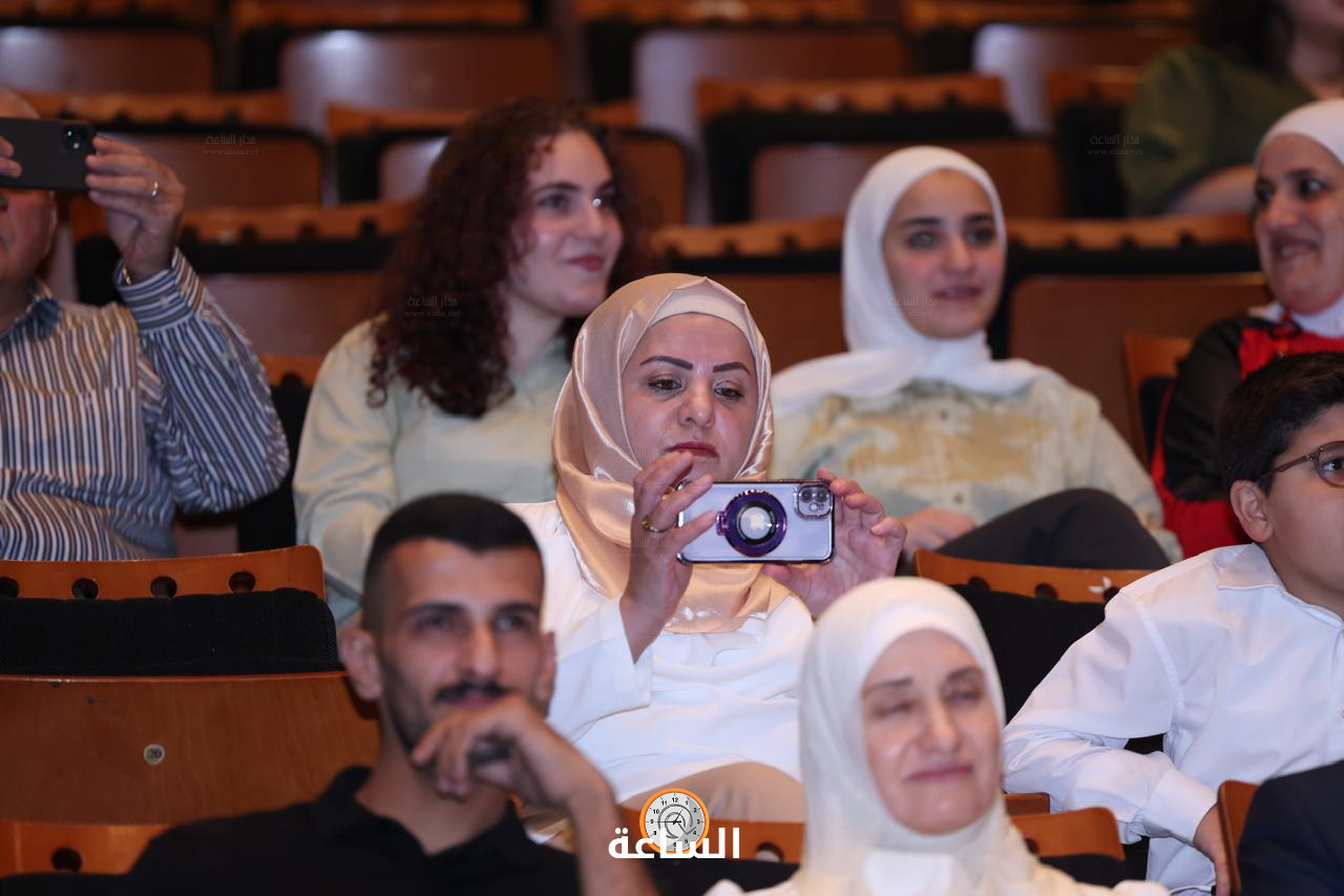 Madar Al-Saa Images 0.14594492325728192