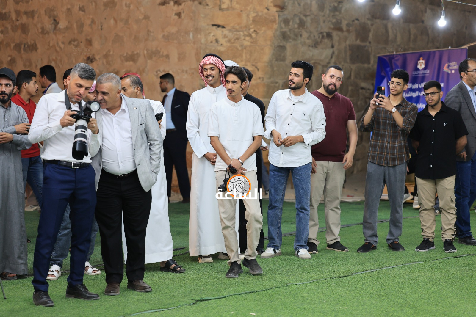 Madar Al-Saa Images 0.7411545978727205