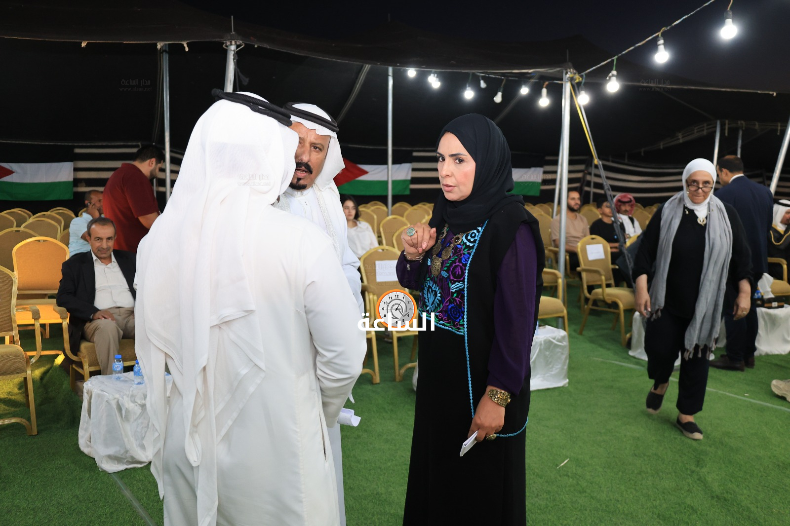Madar Al-Saa Images 0.407579878382214