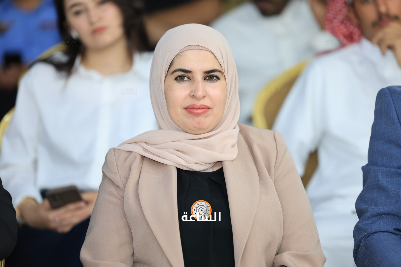 Madar Al-Saa Images 0.018789341773920776