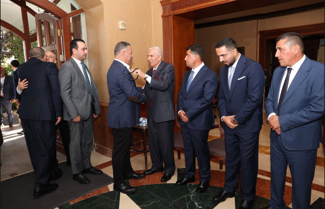 Madar Al-Saa Images 0.6433551110343295